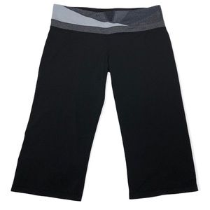 LULULEMON Groove Crop Reversible Wide Leg Leggings Black Gray Size 12